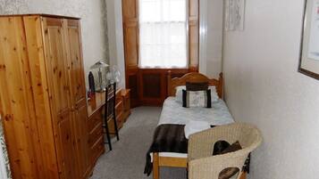 Yhden hengen huone, kylpyhuone makuuhuoneen yhteydessä | Kylpyhuone