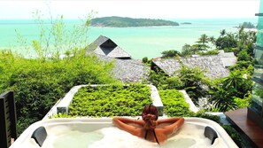 Couples treatment rooms, sauna, hot tub, steam room, body treatments - Nora Buri Resort & Spa (Koh Samui)