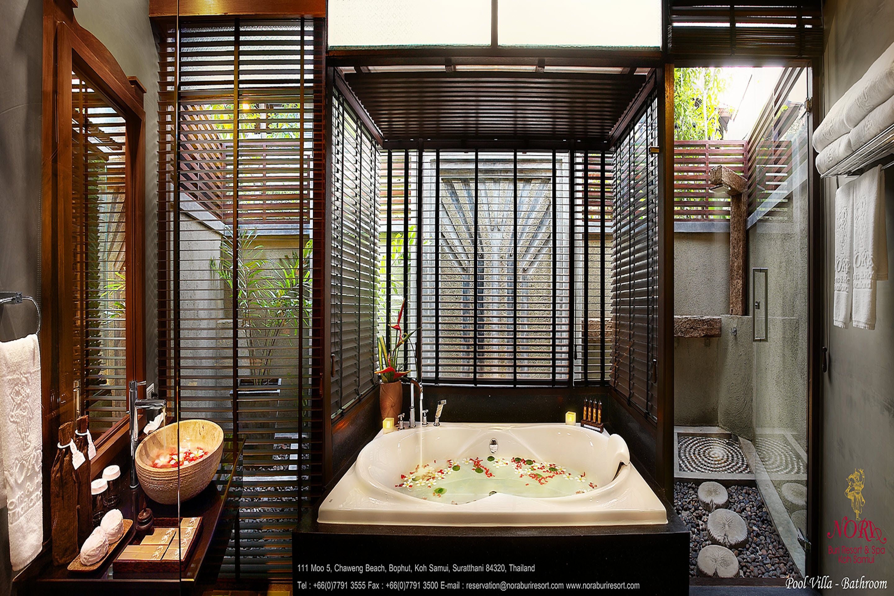 separate bathtub and shower, deep-soaking bathtub, free toiletries