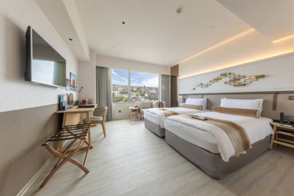 Premier Twin Room