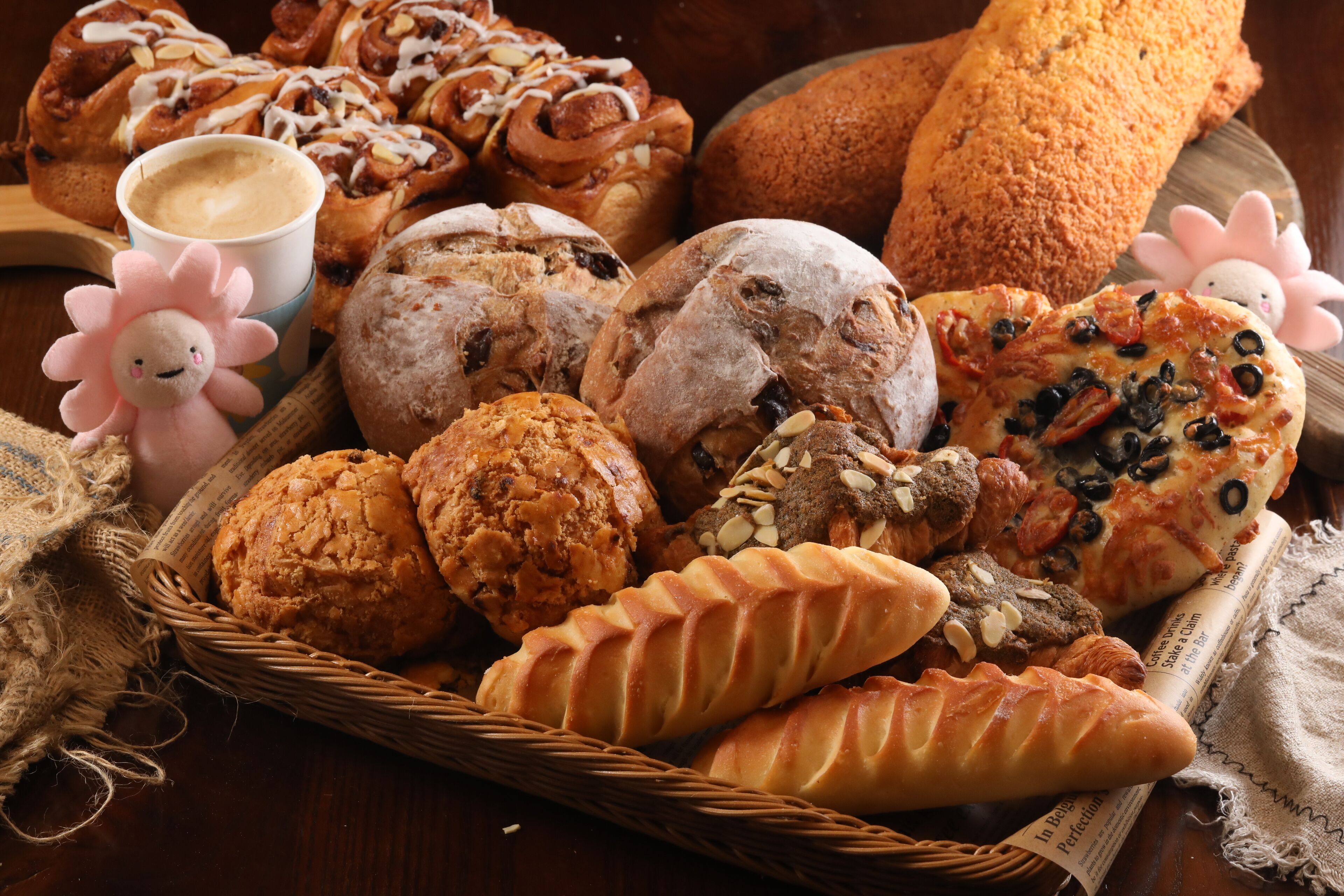 daily buffet breakfast (twd 600 per person)