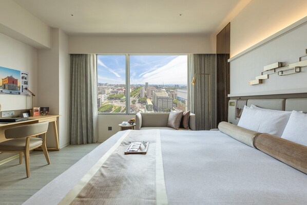 Premier Double Room | In-room safe, desk, blackout drapes, soundproofing