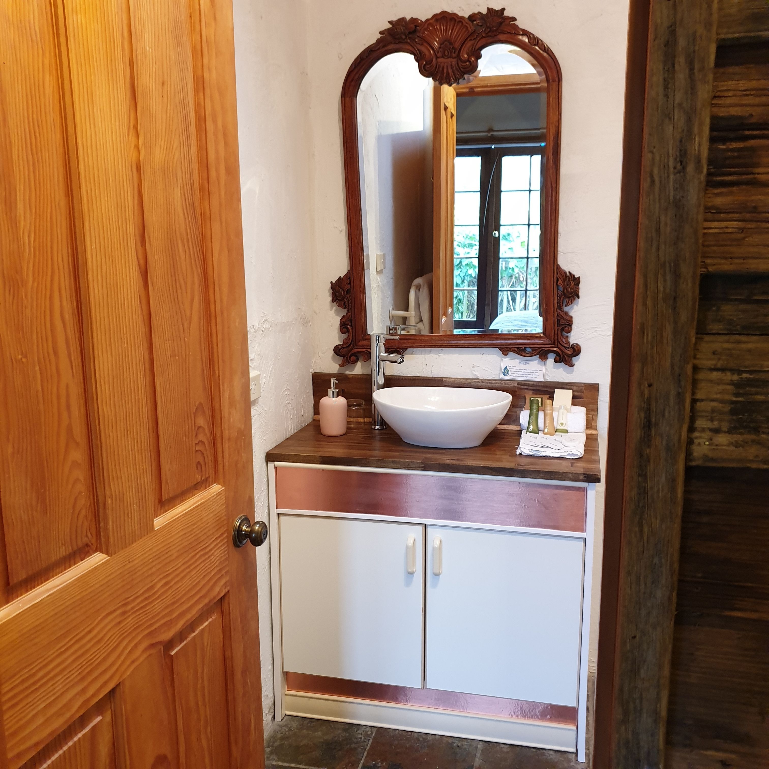 loft, balcony | bathroom | free toiletries, hair dryer, towels