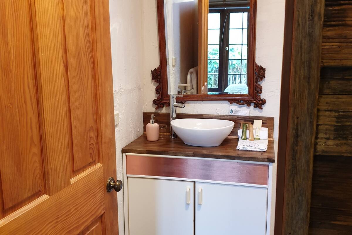 loft, balcony | bathroom | free toiletries, hair dryer, towels