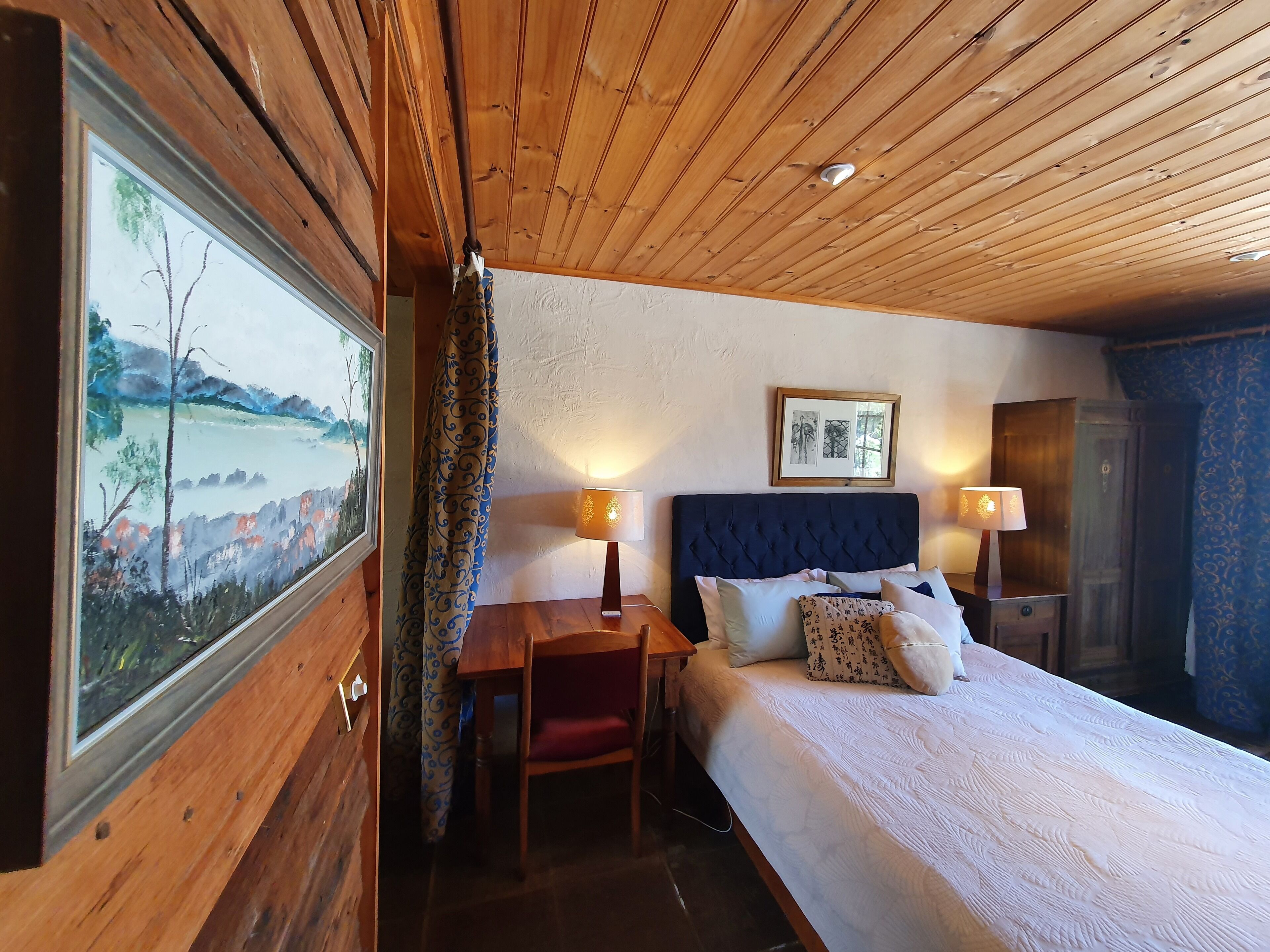 standard room, accessible | 1 bedroom, premium bedding, minibar, in-room safe