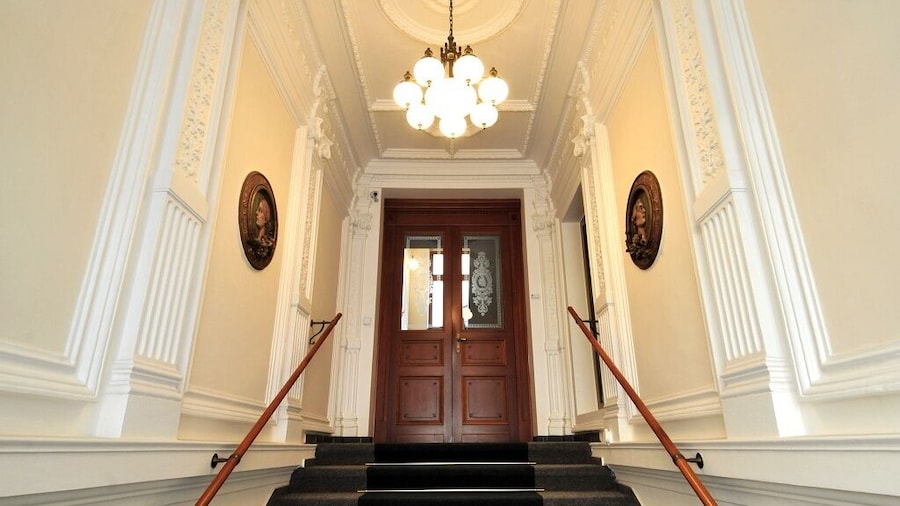 Amigo City Centre Hotel