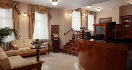 Amigo City Centre Hotel
