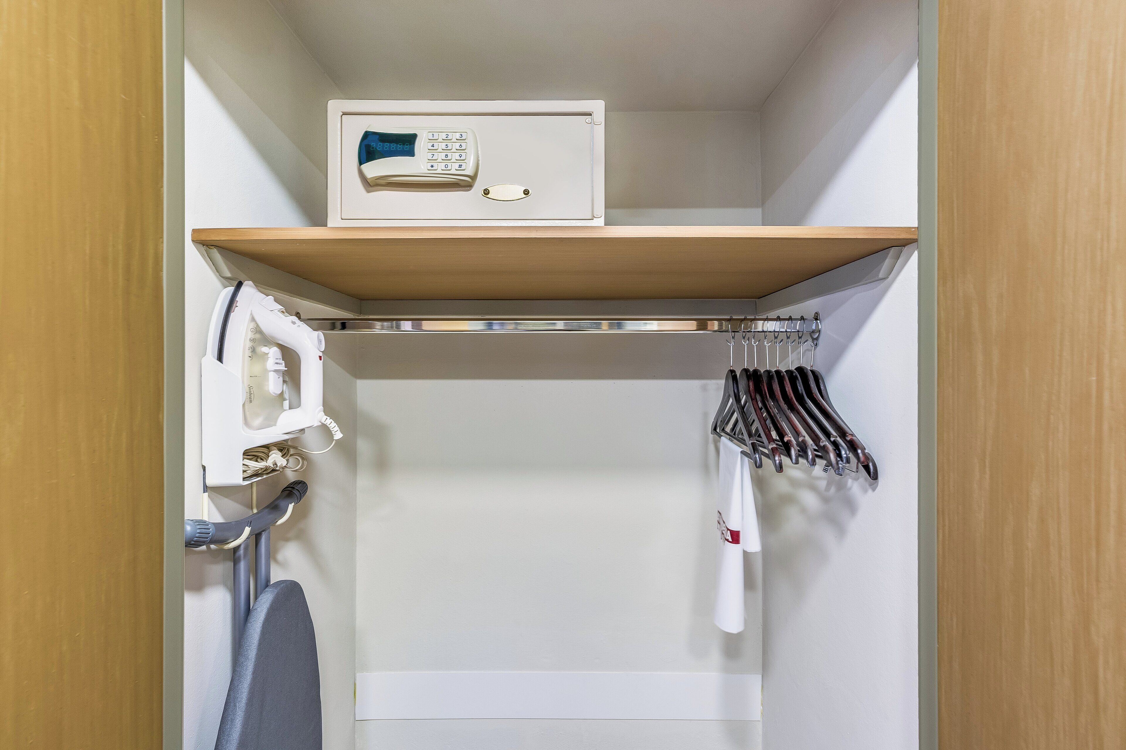 hypo-allergenic bedding, in-room safe, desk, blackout curtains