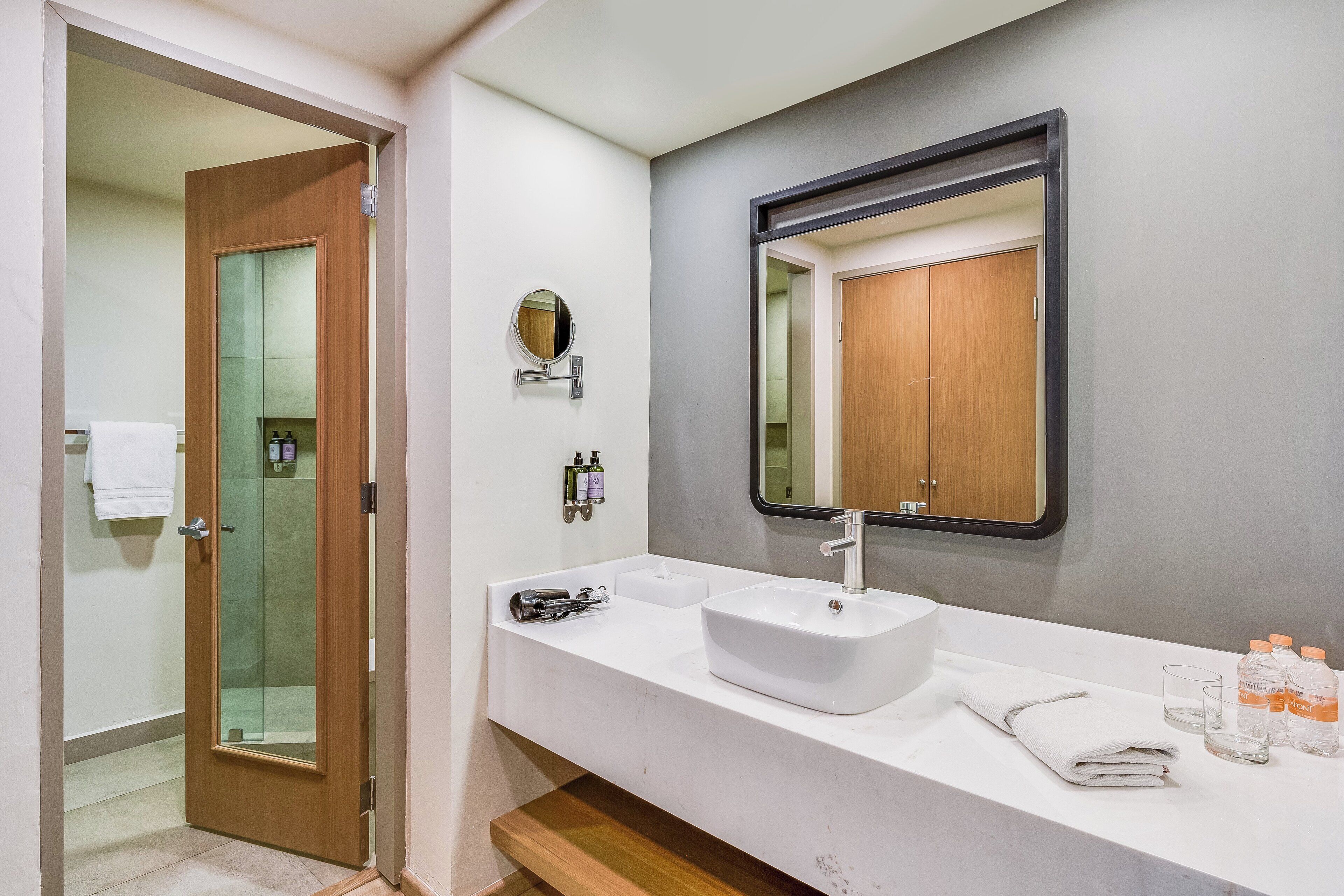 hypo-allergenic bedding, in-room safe, desk, blackout curtains