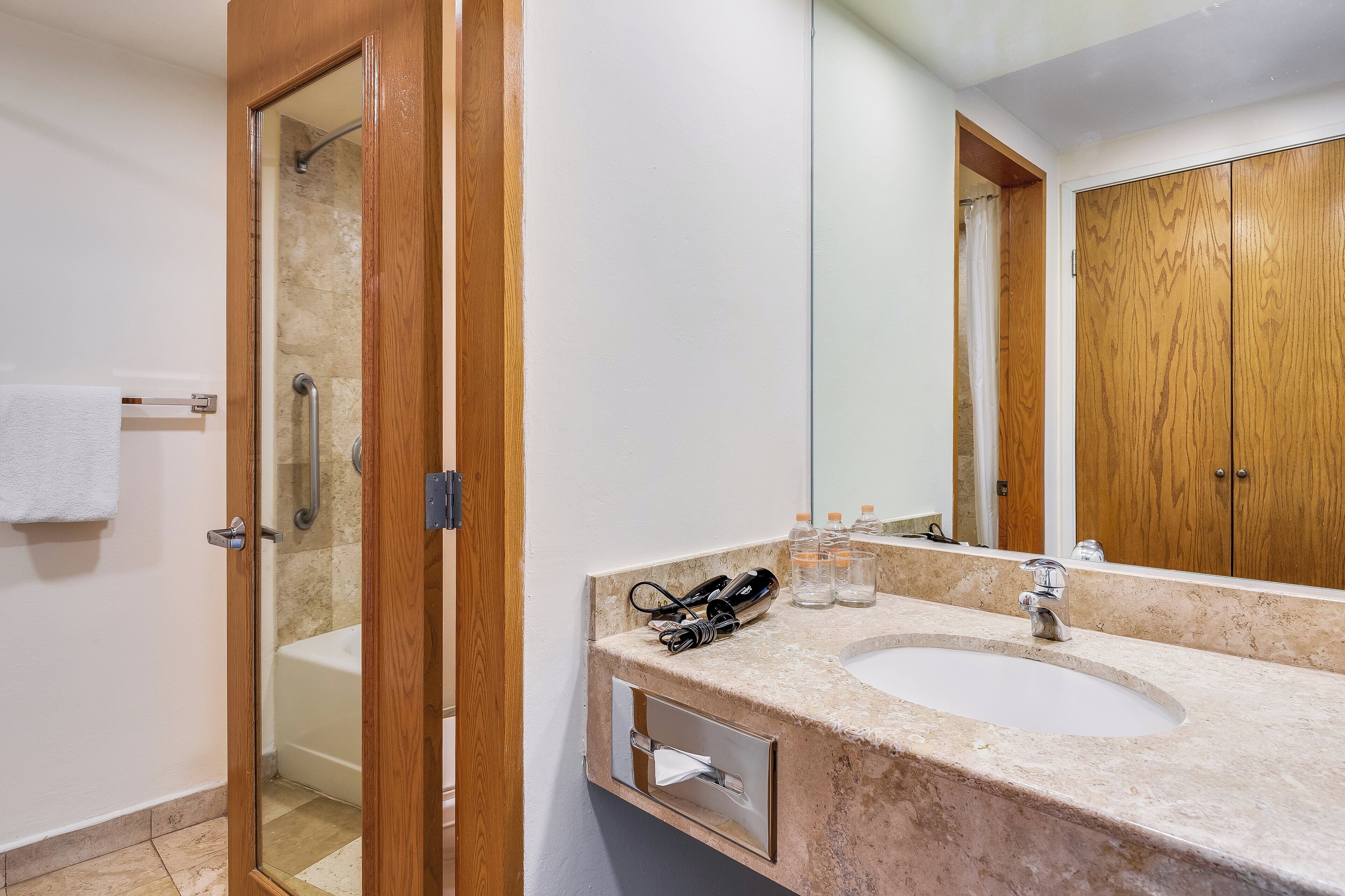 hypo-allergenic bedding, in-room safe, desk, blackout curtains