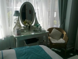Deluxe Double Ensuite - G'Floor