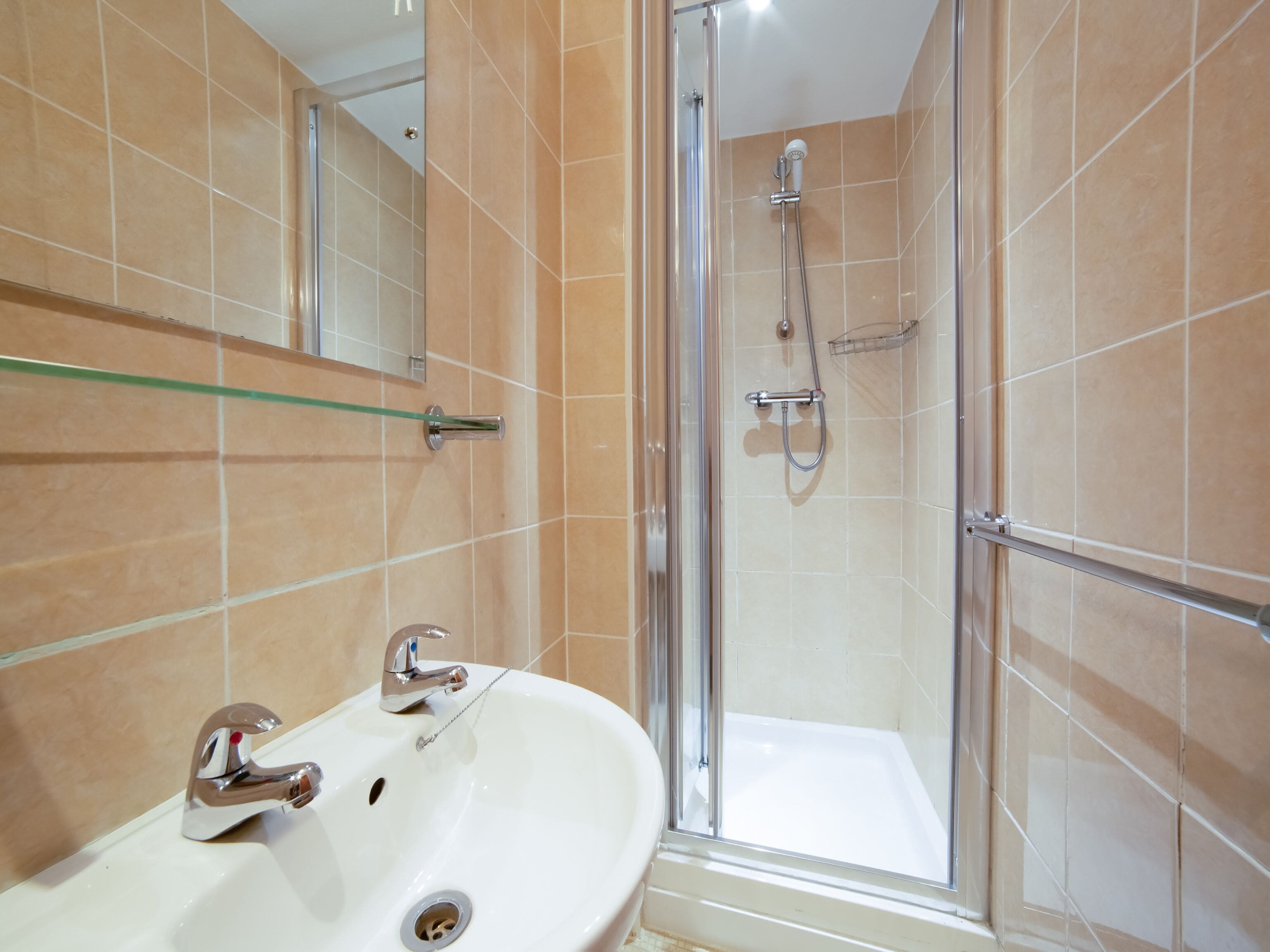 Photo - OYO Eagle House Hotel, St Leonards Hastings