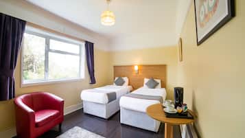 Habitación estándar con 2 camas individuales, 2 camas individuales | Escritorio y wifi gratis