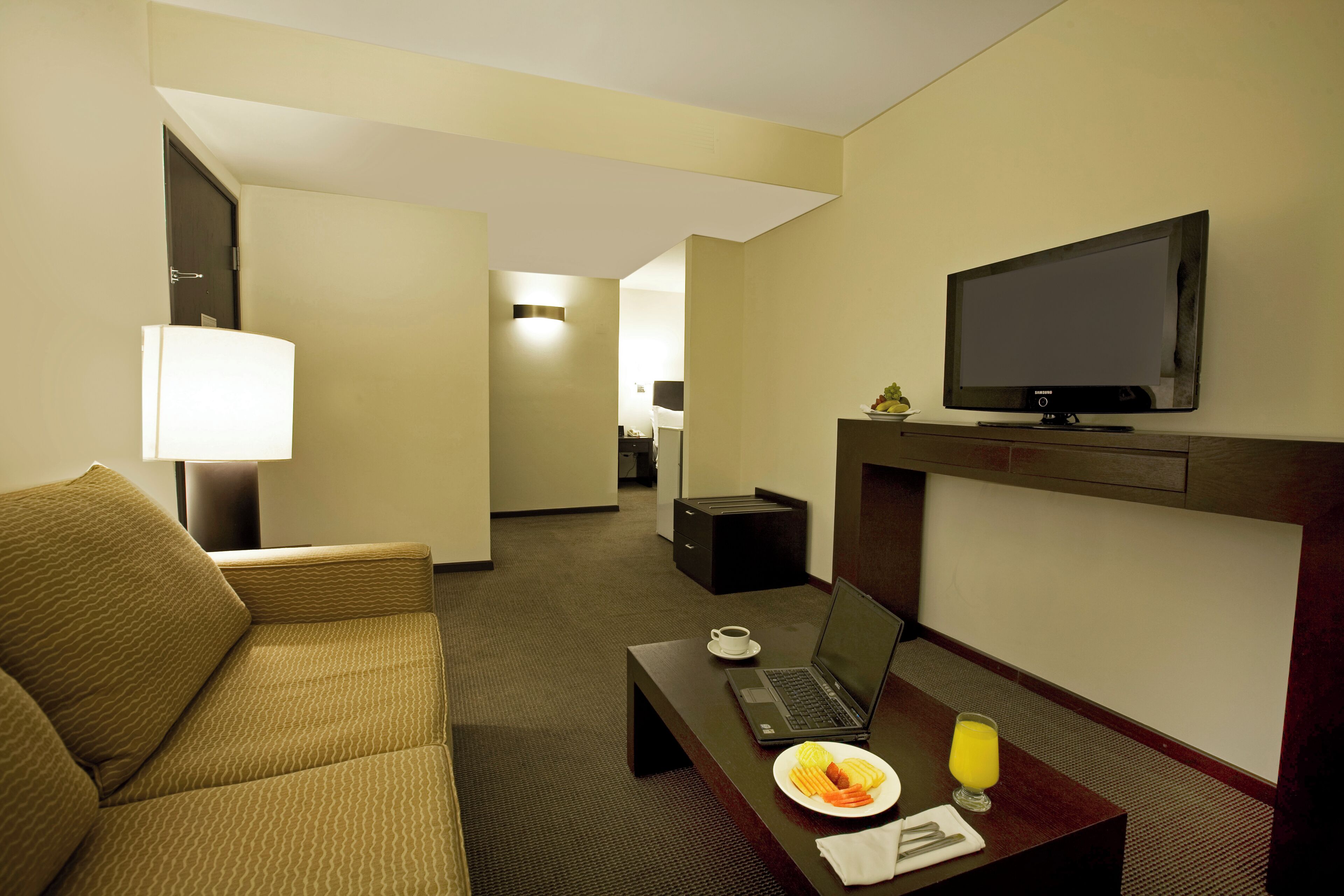 junior suite | down duvets, pillow-top beds, minibar, in-room safe