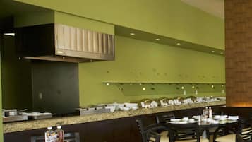 Daily buffet breakfast (MXN 319 per person)