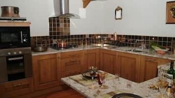 Classic Apartment, 2 Bedrooms (The Classic) | Private kitchen | Full-sized fridge, microwave, stovetop, dishwasher