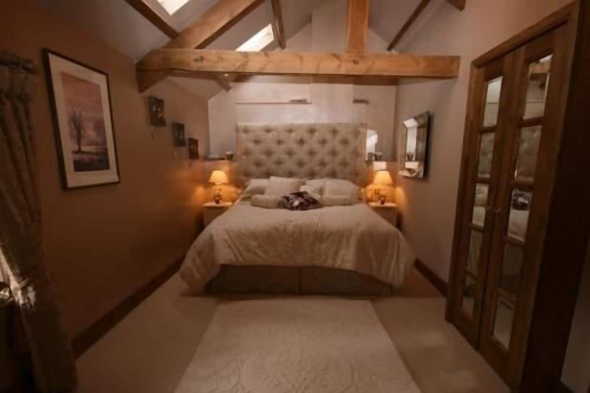 Departamento clásico, 2 habitaciones (The Classic) | Ropa de cama de alta calidad y decoración personalizada