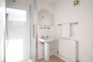 Double Room | Bathroom - Ferndale - Lodge (Torquay)