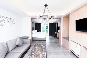 Phòng dành cho gia đình, 2 phòng ngủ | Khu phòng khách | Văn phòng 