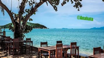 Beach bar