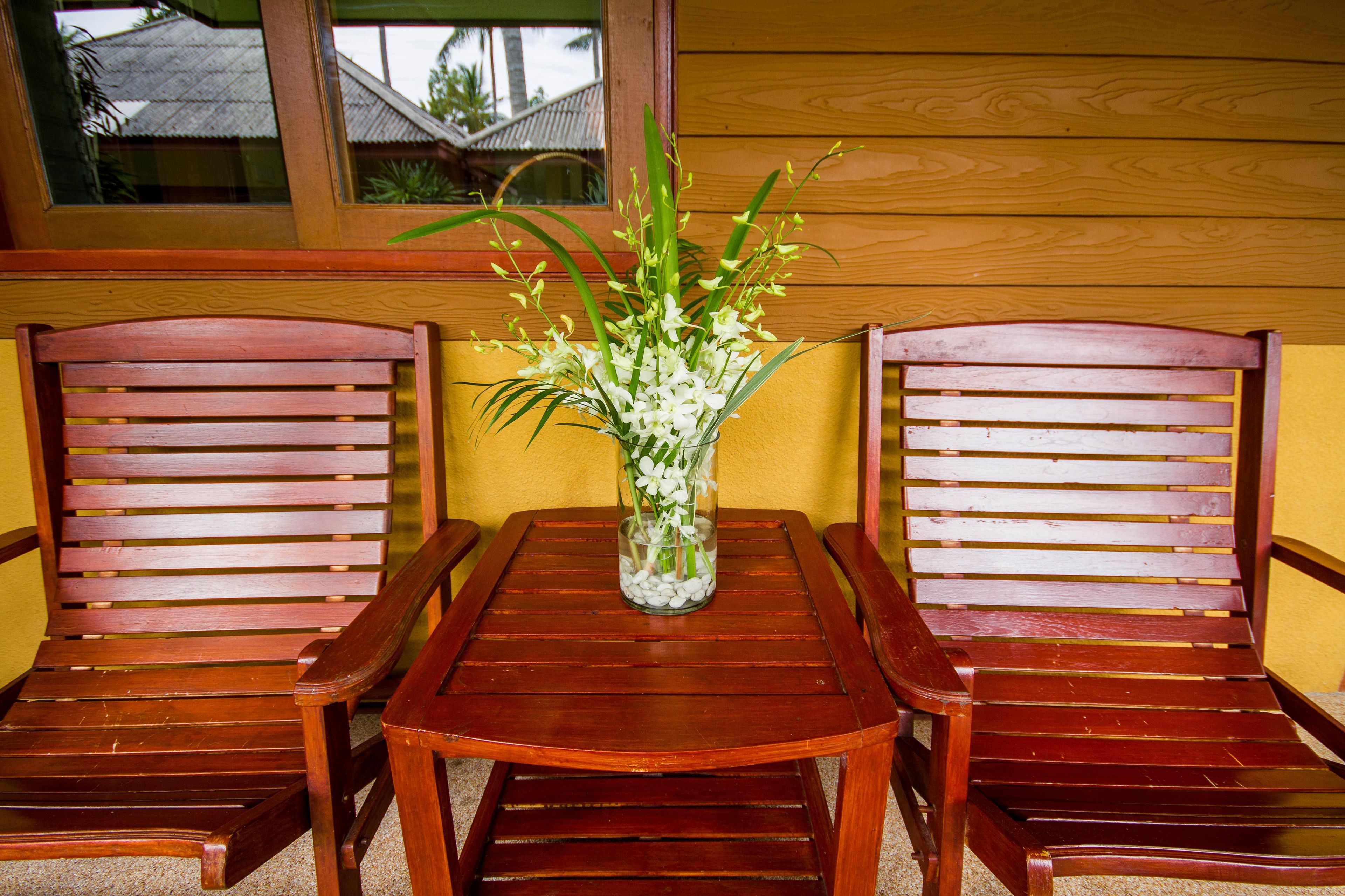 deluxe pool view bungalow | balcony