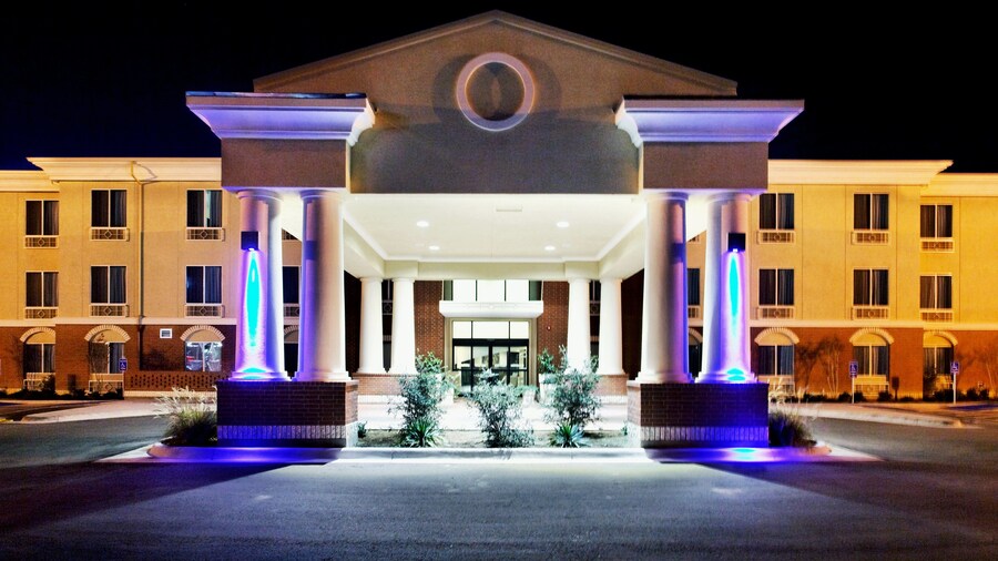 Holiday Inn Express Hotel & Suites Ozona by IHG