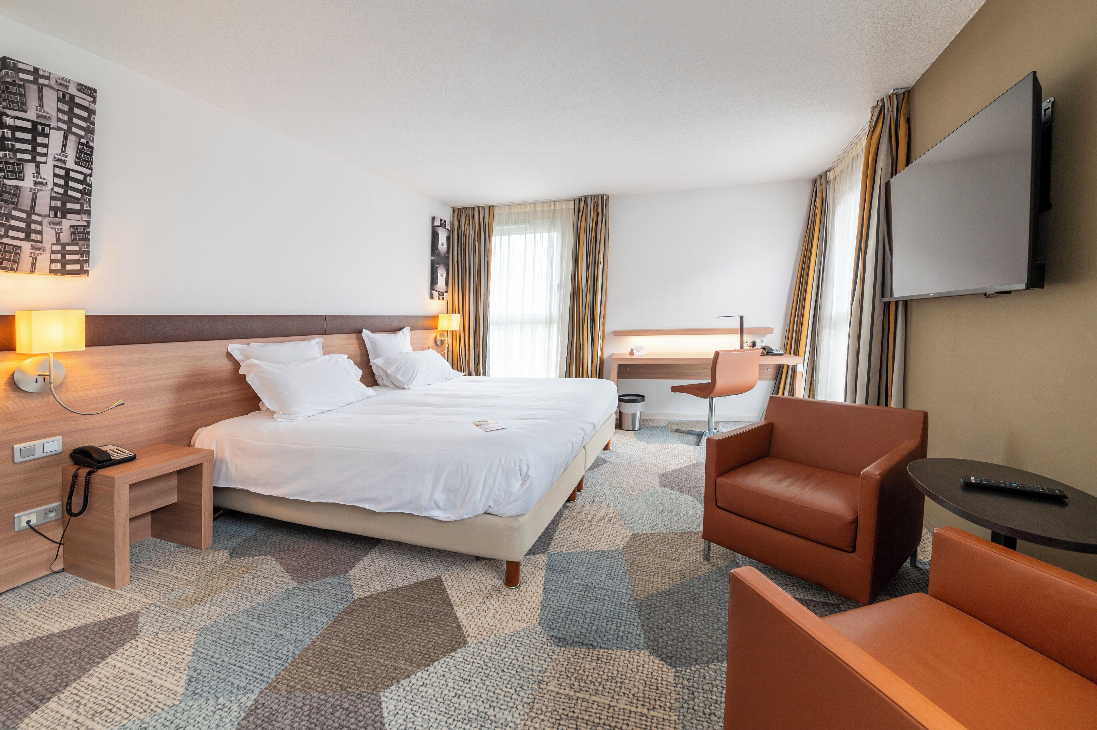 Coffres-forts dans les chambres, bureau, chambres insonorisées