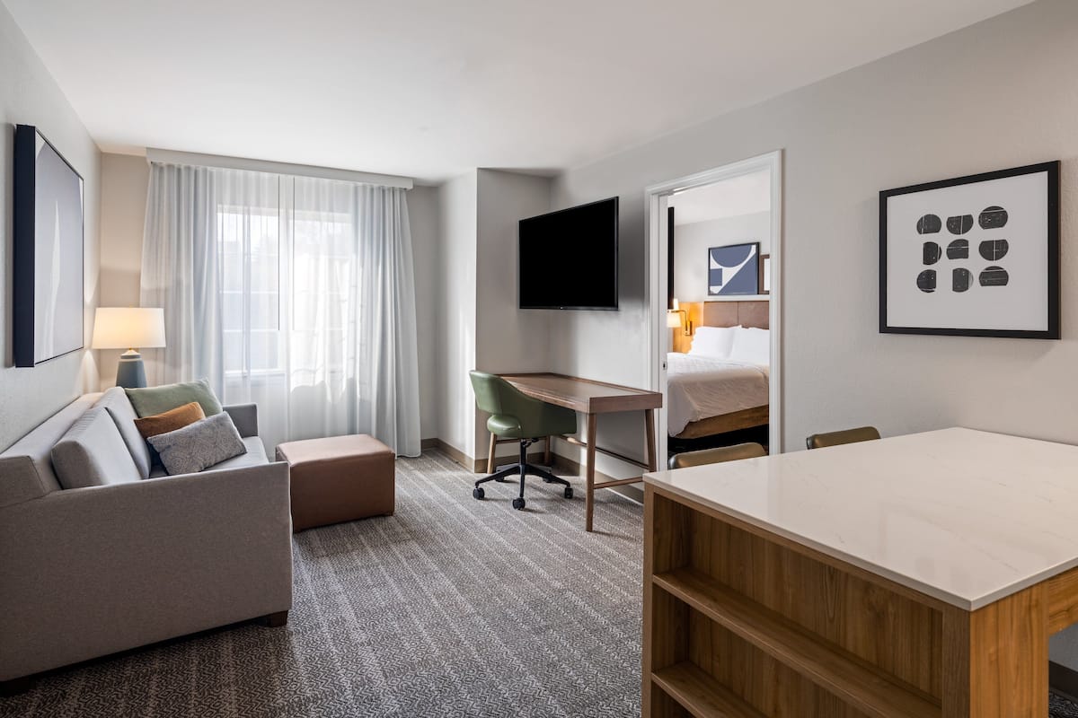 1 bedroom, premium bedding, pillowtop beds, in-room safe