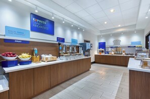 Free daily buffet breakfast  - Holiday Inn Express Hotel Ooltewah Springs-Chattanooga by IHG (Ooltewah)