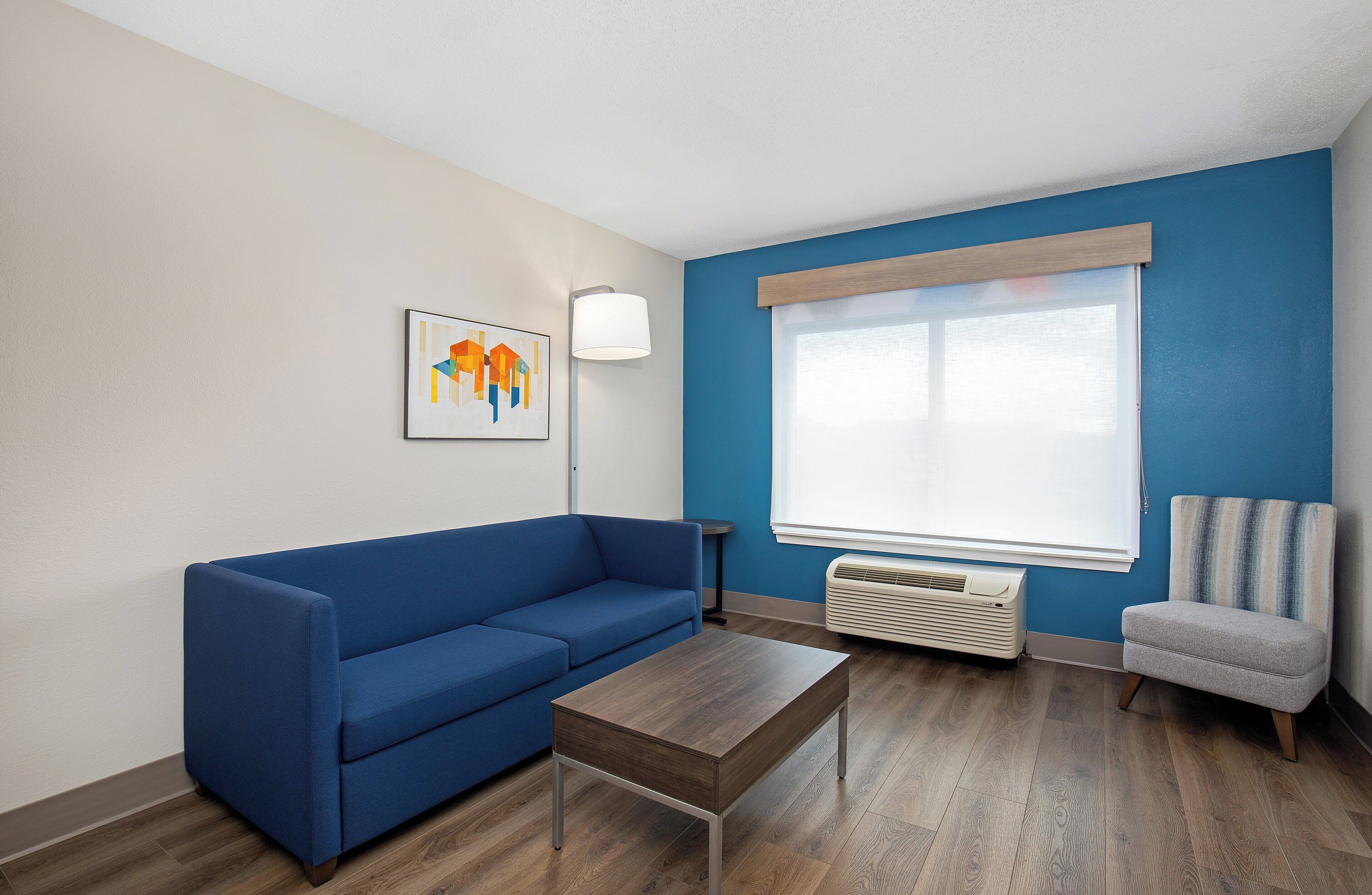 1 bedroom, individually decorated, individually furnished, desk