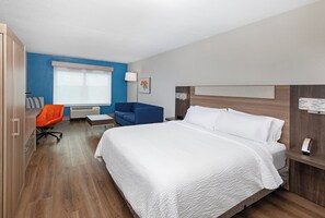 Suite, 1 King Bed | Individually decorated, individually furnished, desk, laptop workspace - Holiday Inn Express Hotel Ooltewah Springs-Chattanooga by IHG (Ooltewah)