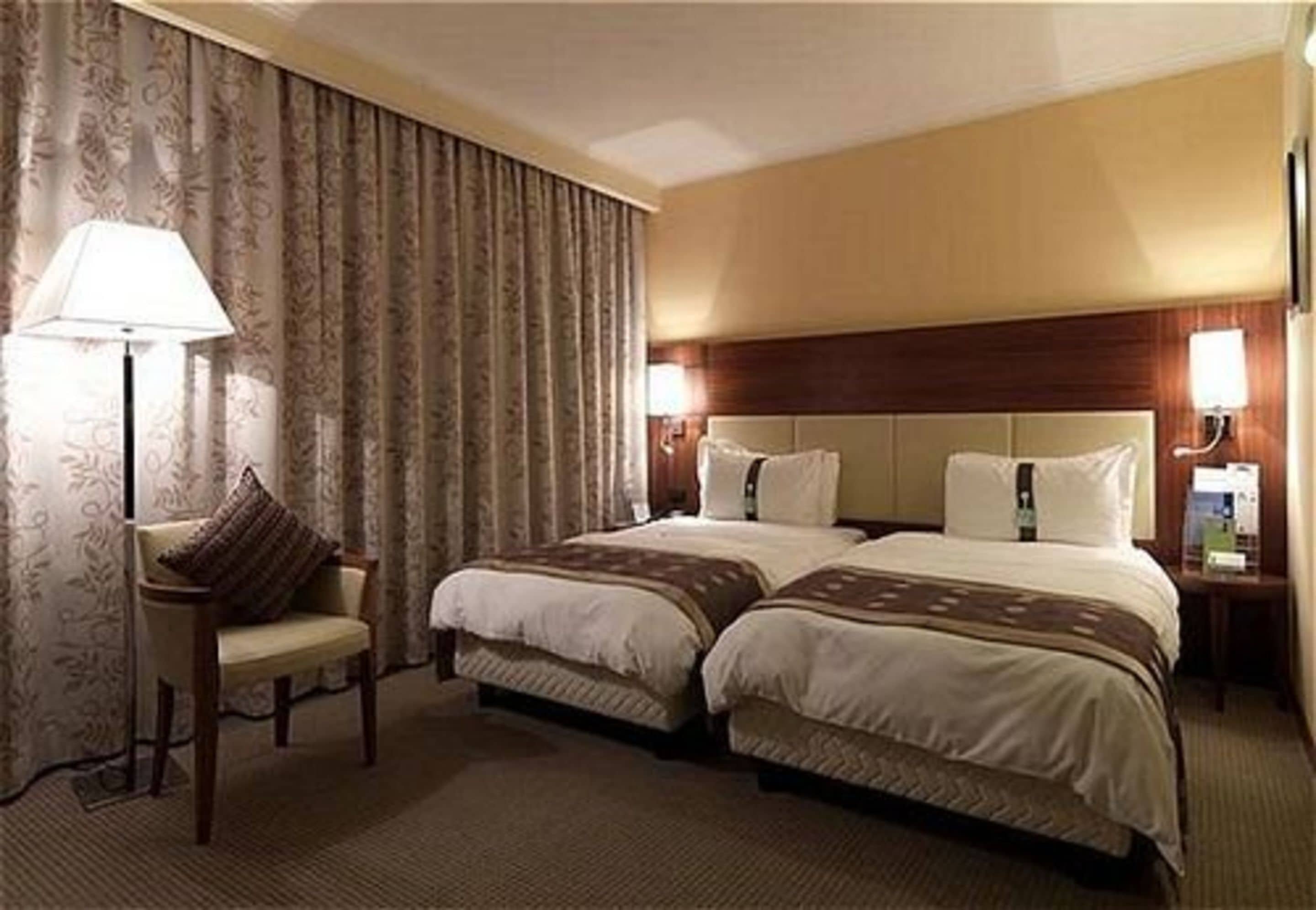 minibar, in-room safe, desk, soundproofing