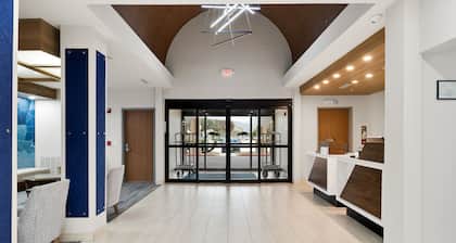 Holiday Inn Express Jourdanton - Pleasanton by IHG