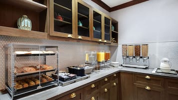Free buffet breakfast