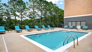 Indoor pool, seasonal outdoor pool