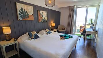 Quarto superior | Cofres nos quartos, individualmente decorados