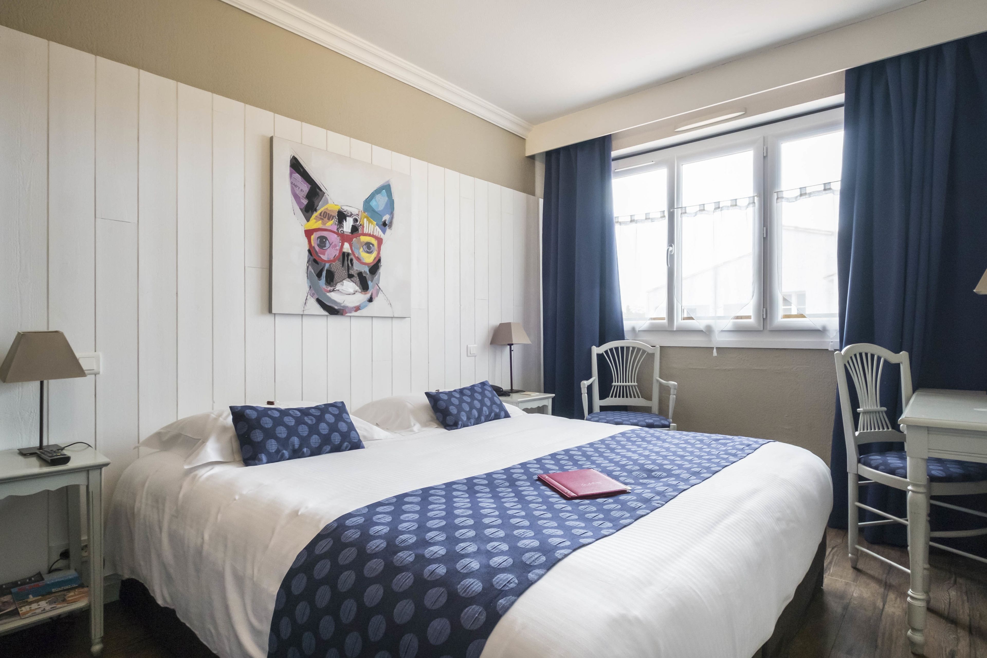 standard room | in-room safe, individually decorated, individually furnished, desk