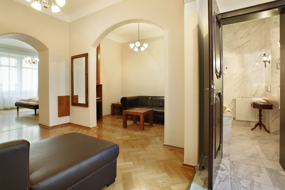 Suíte júnior | Frigobar, cofres nos quartos, escrivaninha, Wi-Fi de cortesia