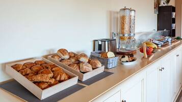 Colazione a buffet a pagamento, servita tutte le mattine
