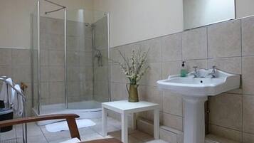 Double Room, Ensuite | Bathroom