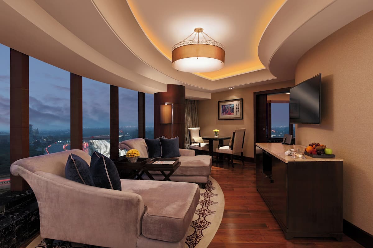 panoramic suite | 1 bedroom, premium bedding, down duvets, minibar