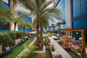 5 restaurants, breakfast, lunch, dinner served; Indian cuisine 