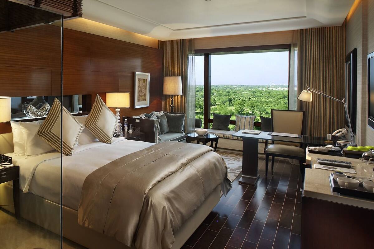 Habitación Premier | Ropa de cama de alta calidad, edredones de plumas, minibar y caja fuerte