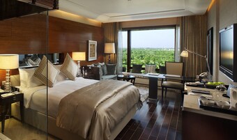 Premier Room | Premium bedding, down duvets, minibar, in-room safe