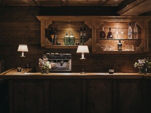 Bar (on property) - VAYA Seefeld (Seefeld in Tirol)