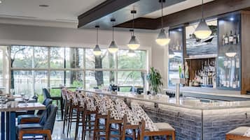 Bar (en la propiedad)