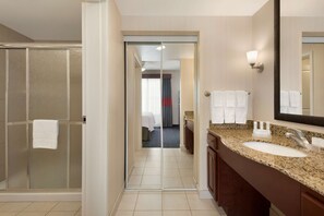 Free toiletries, hair dryer, towels, soap - Homewood Suites by Hilton Madison West (Madison)