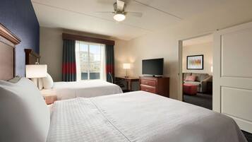 Hypo-allergenic bedding, down comforters, in-room safe, desk