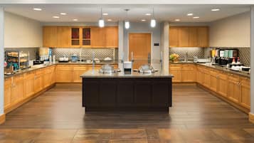 Free daily continental breakfast