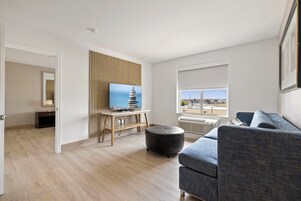 Roupas de cama premium, cofres nos quartos, individualmente mobiliados